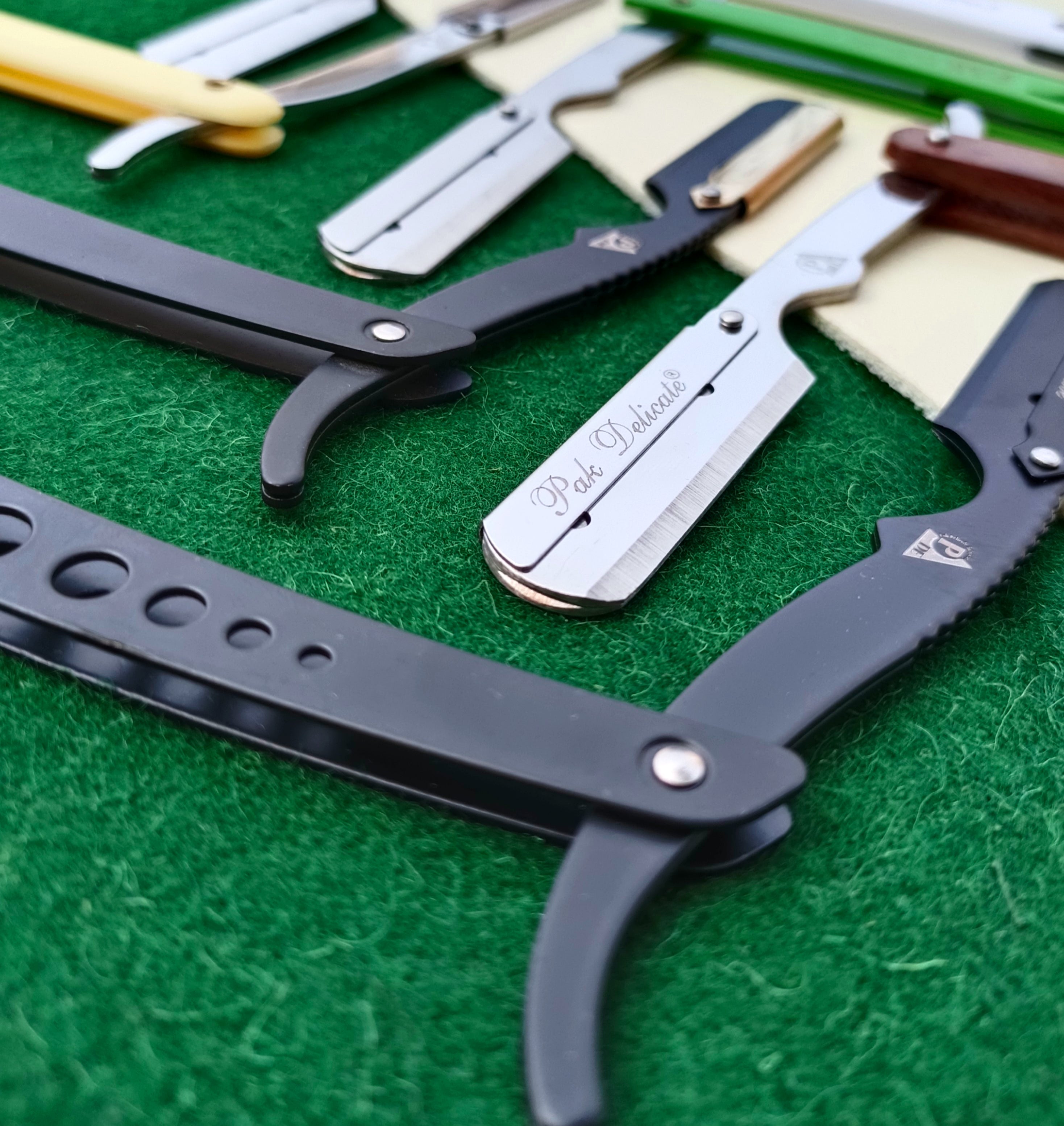 Straight Razor – Pak Delicate